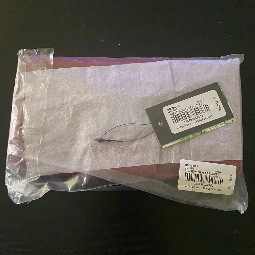 NWT-BADGLEY MISCHKA-WINE COLOR WALLET
